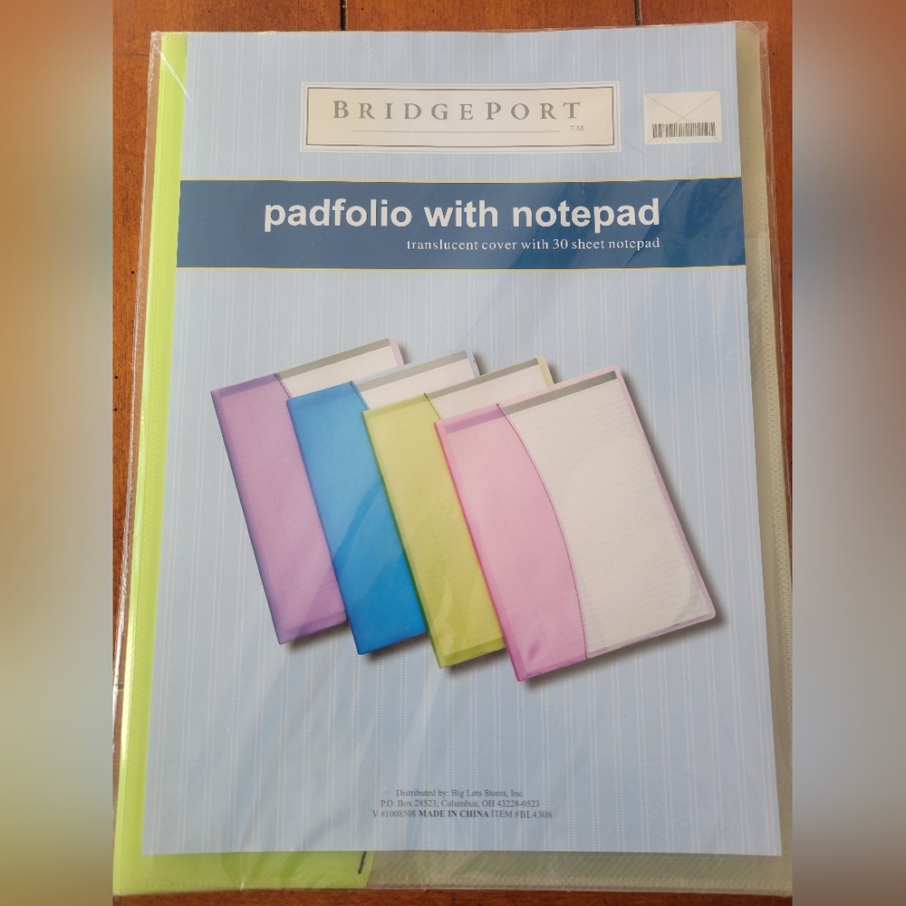 Bridgeport Padfolio With Notepad Green BRAND NEW